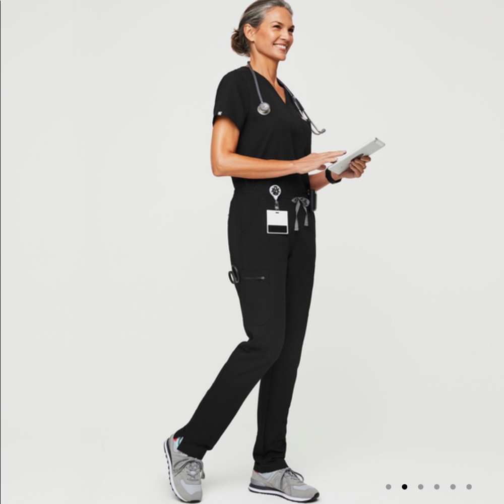 Figs black scrub set